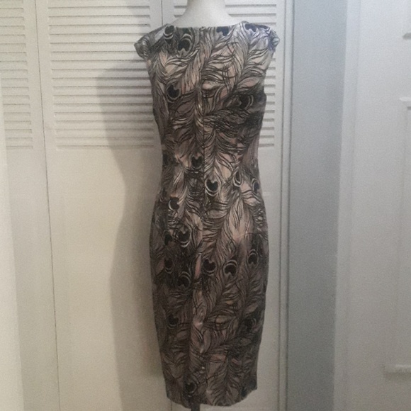 Dress - Picture 2 of 3